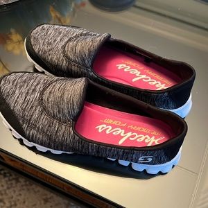 SKECHERS wore once indoors. excellent condition